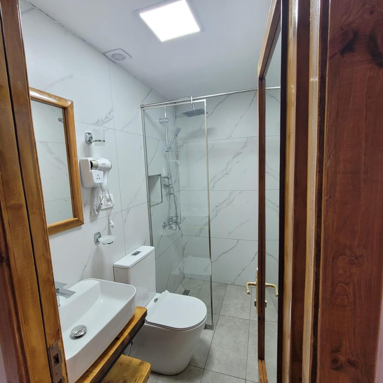Jona Guest House Gjirokastër 外观 照片