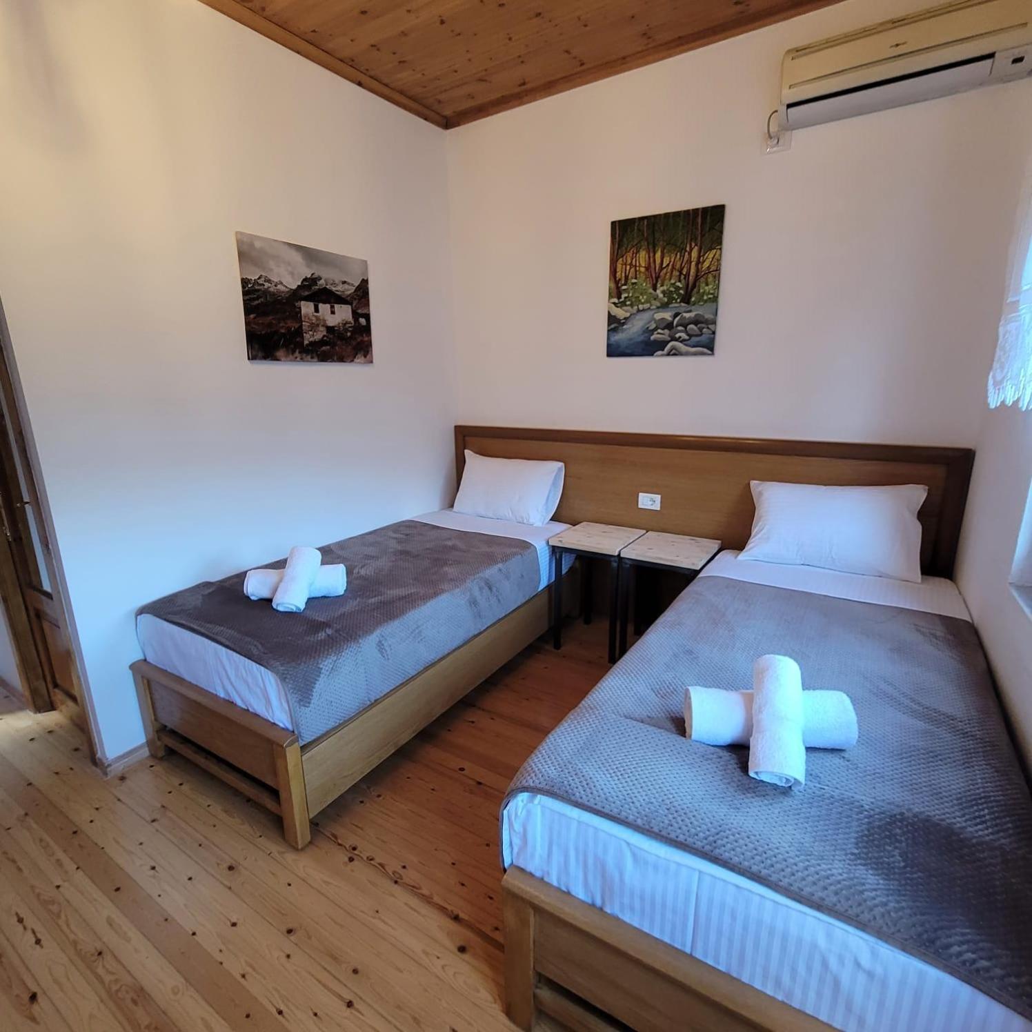 Jona Guest House Gjirokastër 外观 照片